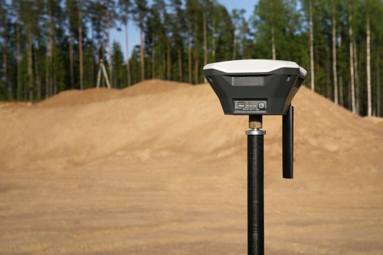 Stay Connected: Best Tech Devices for Outdoor Explorers